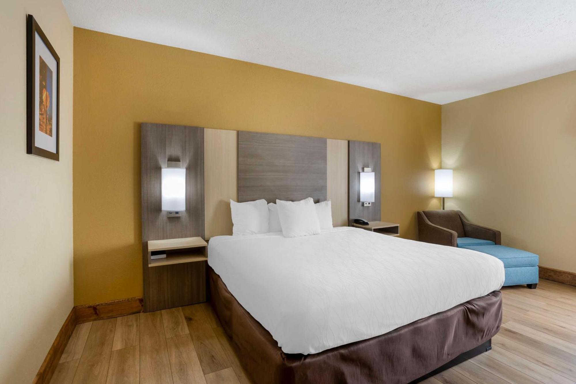 Best Western Plus Springfield Airport Inn Exterior foto